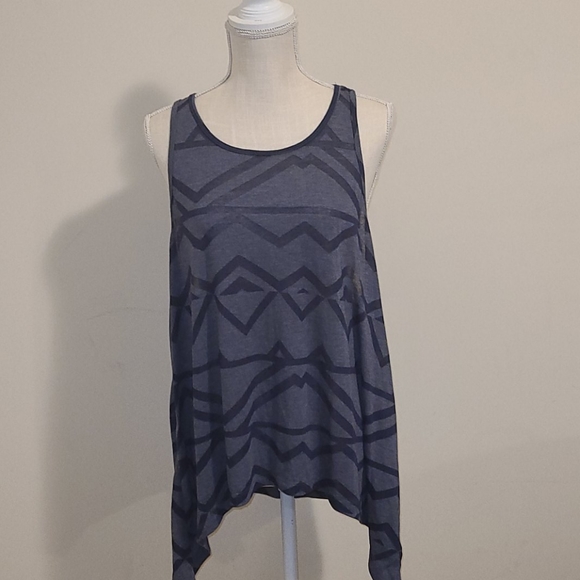 Old Navy Tops - Old Navy Women's XL hi-low racerback tank